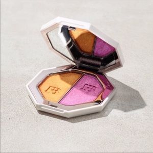 ❌ SOLD ❌Fenty beauty by Rihanna Killawatt foil in mimosa sunrise/ sangria sunset